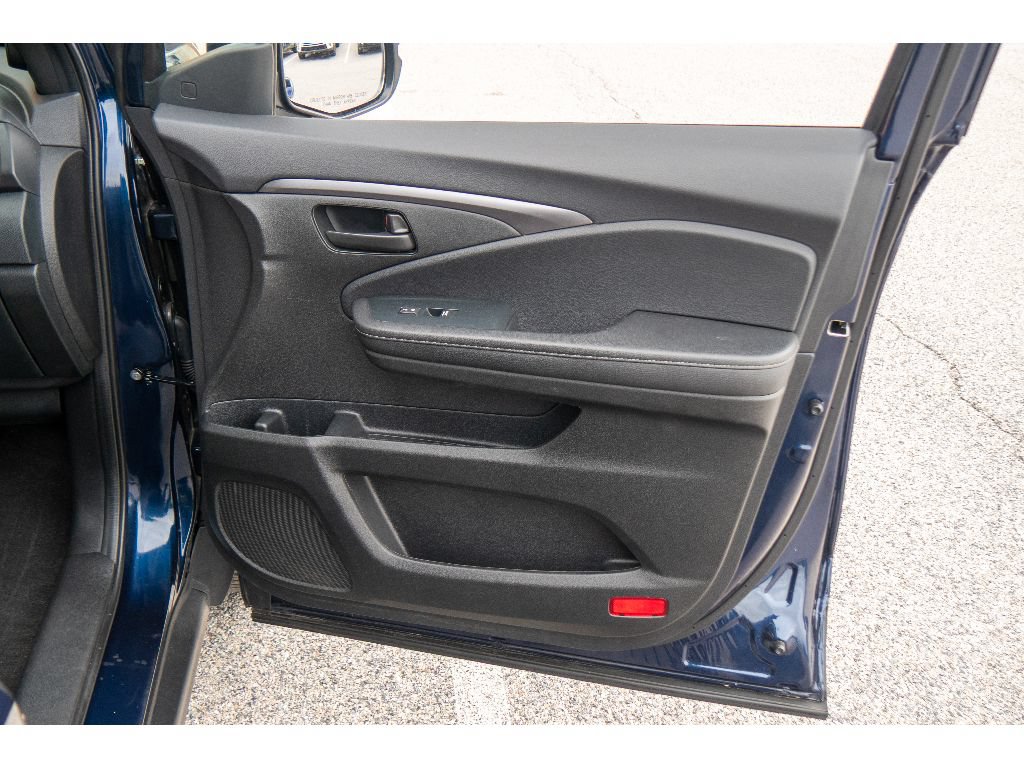 Used 2023 Honda Passport EX-L image 17