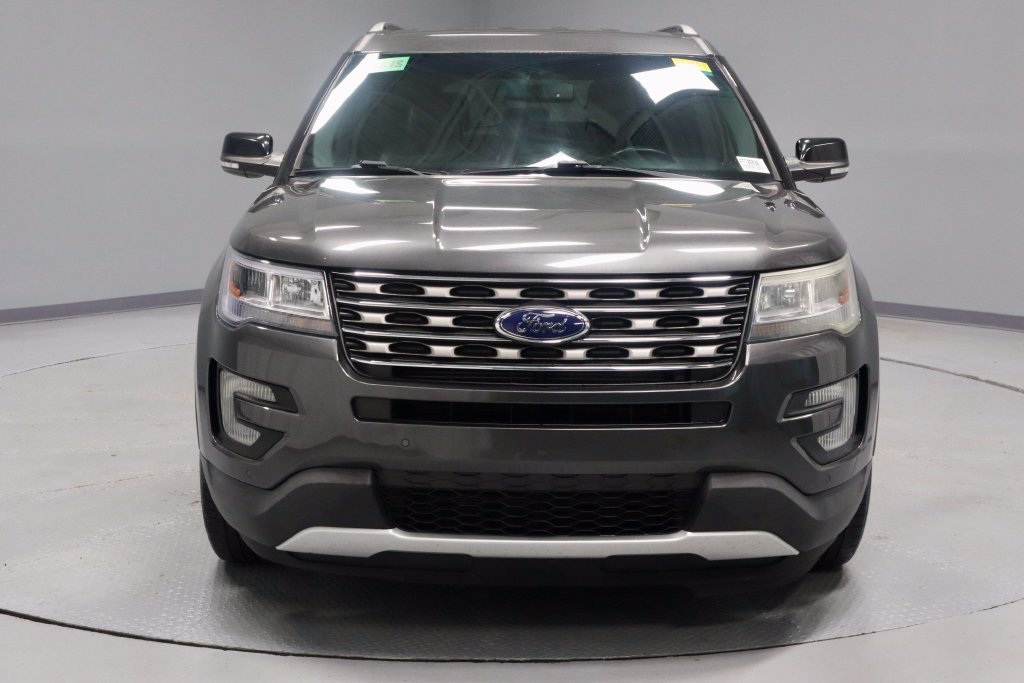 Used 2016 Ford Explorer XLT w/ Equipment Group 202A FWD image 7