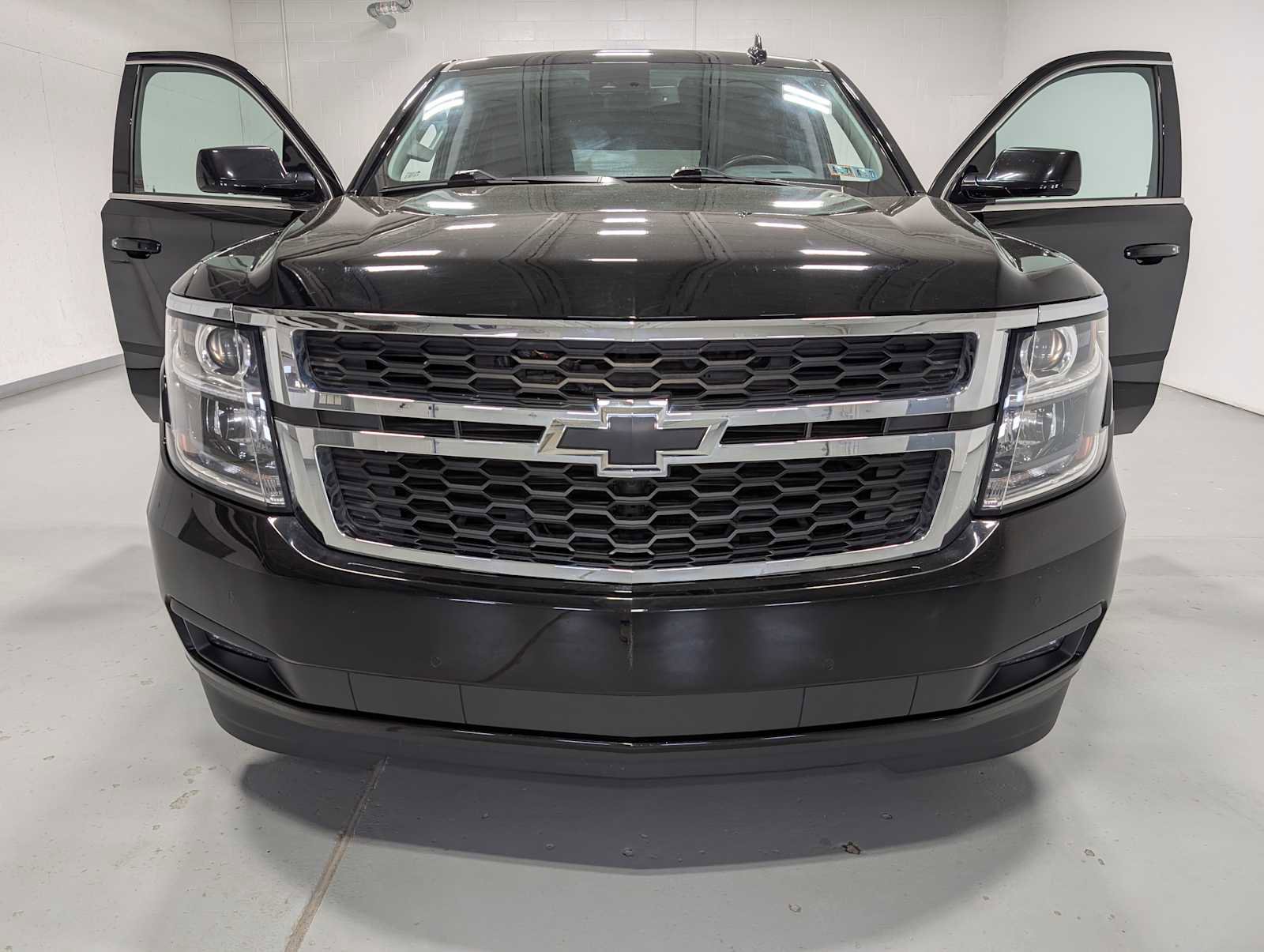 Used 2020 Chevrolet Suburban LT image 16