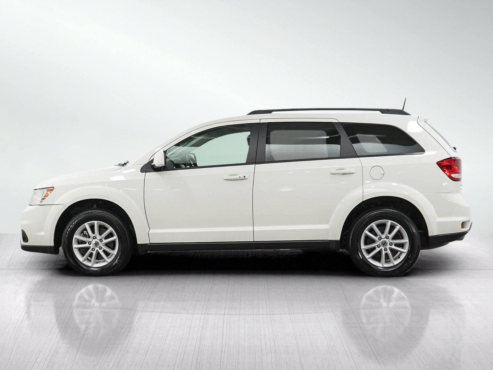 Used 2019 Dodge Journey SE AWD/4WD image 2