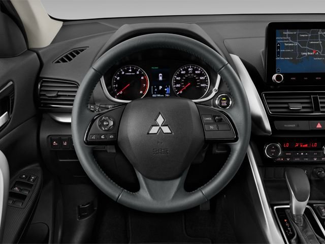 Used 2023 Mitsubishi Eclipse Cross LE AWD/4WD image 8