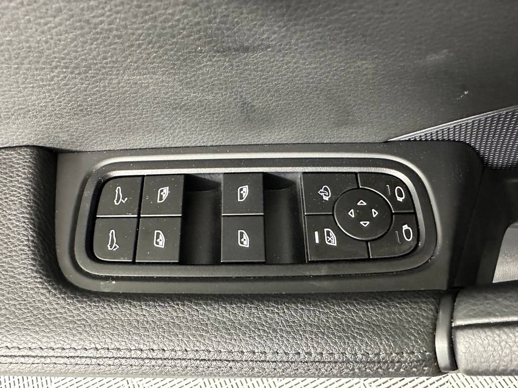 Certified 2024 Porsche Cayenne AWD/4WD image 18