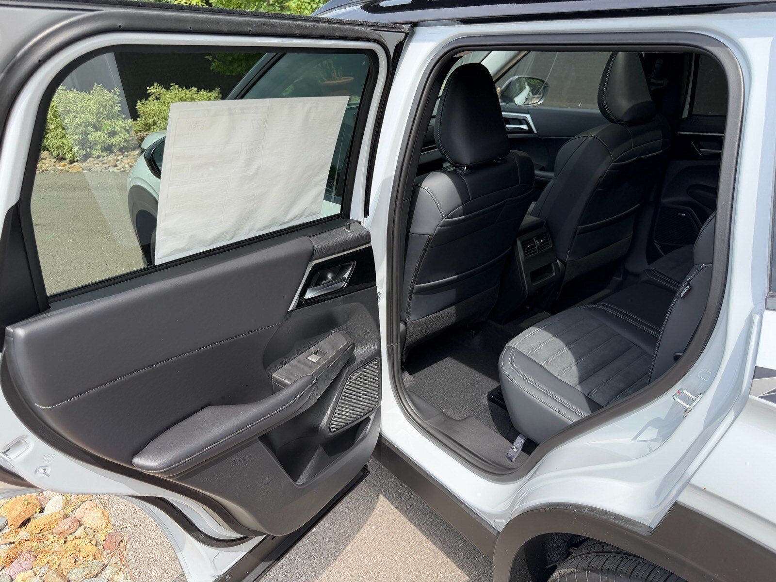 New 2026 Mitsubishi Outlander AWD image 18