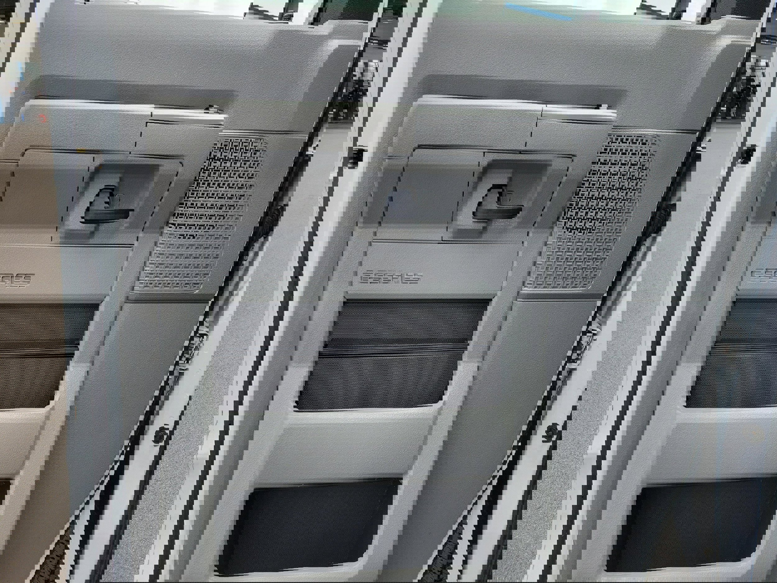 Certified 2018 Ford E-350 and Econoline 350 Super Duty w/ Power Windows & Locks Group image 12