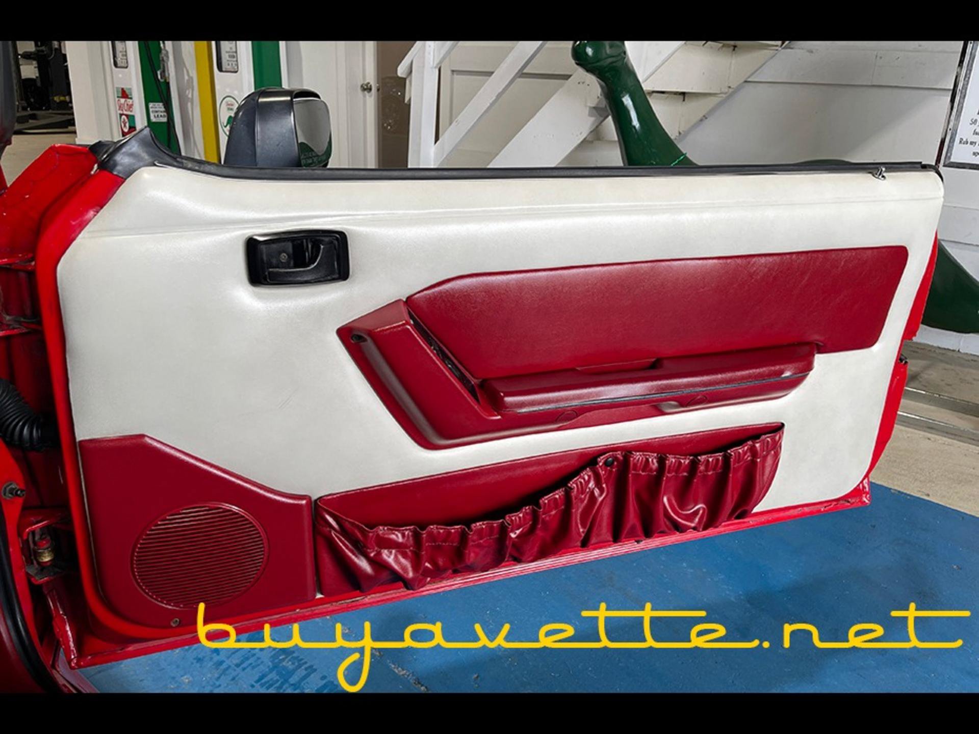 Used 1990 Ford Mustang GT RWD image 28