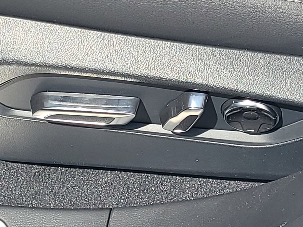 New 2026 Acura RDX SH-AWD image 16