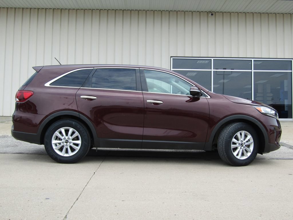 Used 2020 Kia Sorento FWD V6 image 2