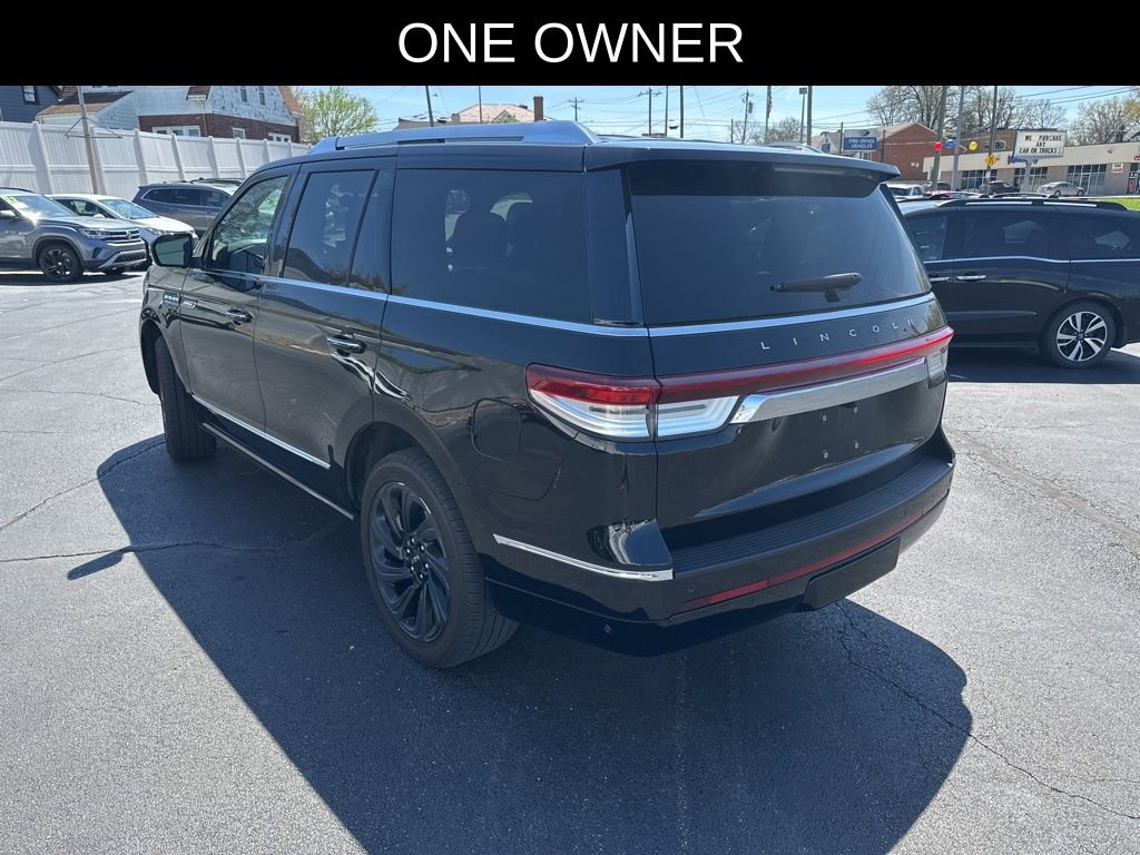 Used 2024 Lincoln Navigator Reserve AWD/4WD image 4