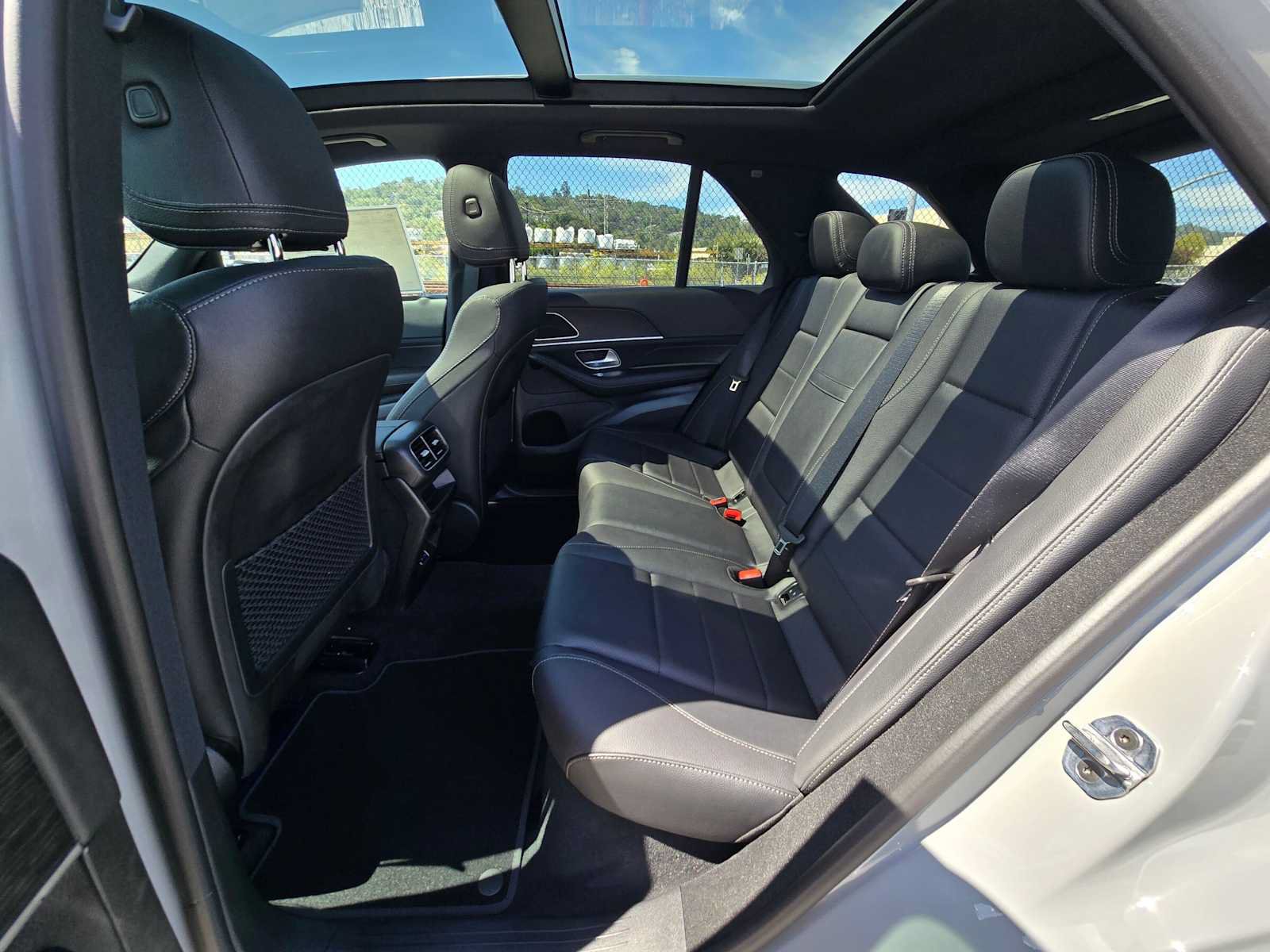 New 2026 Mercedes-Benz GLE 450e 4MATIC image 16