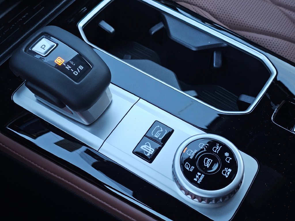 New 2026 Mitsubishi Outlander SEL AWD/4WD image 23