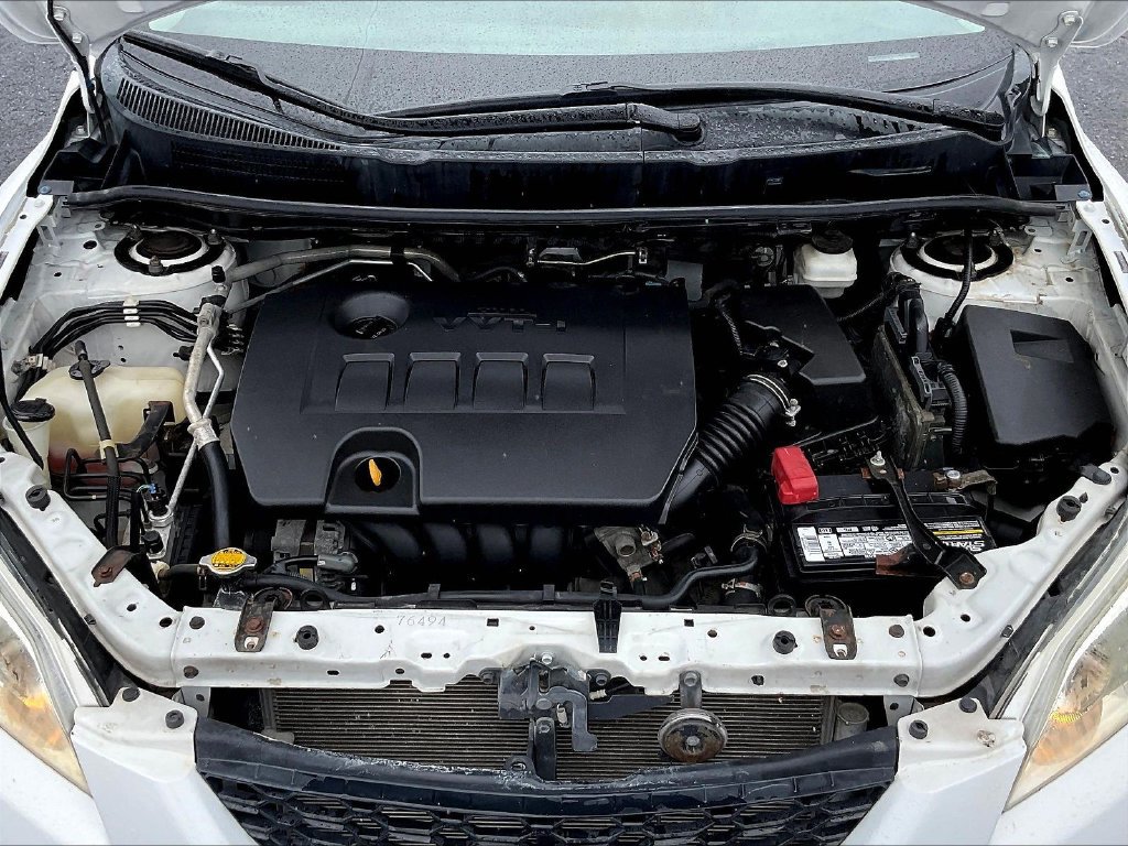 Used 2011 Toyota Matrix FWD image 28