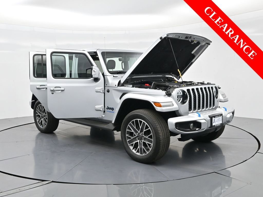 Used 2022 Jeep Wrangler Unlimited Sahara image 42