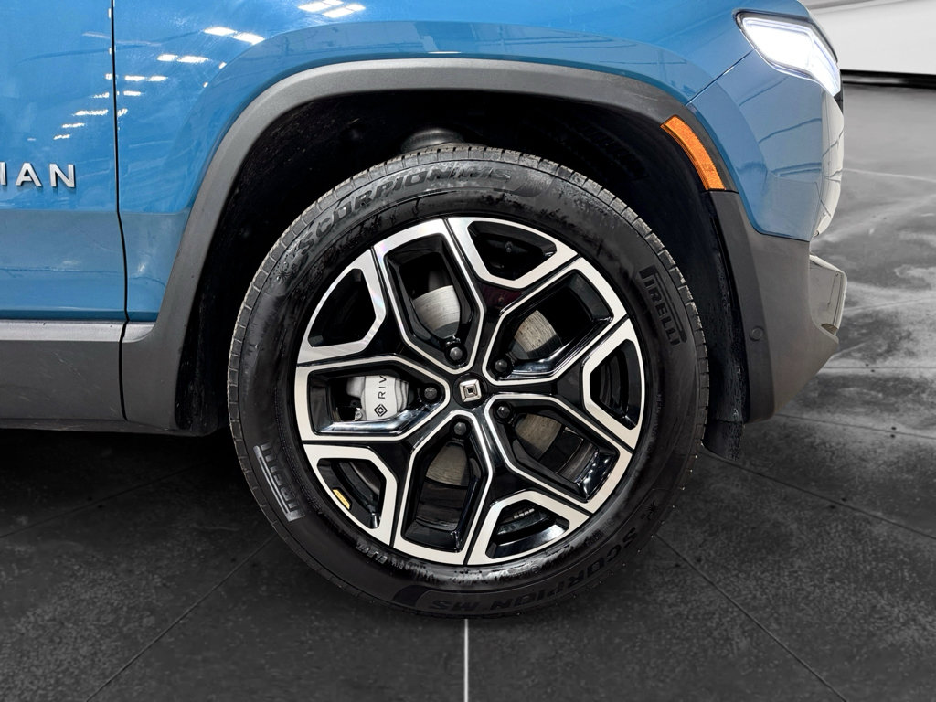 Used 2025 Rivian R1S Adventure AWD/4WD image 35