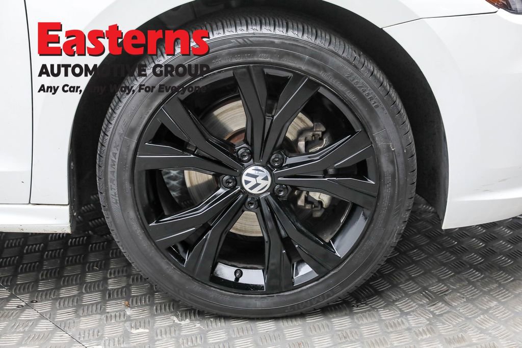 Used 2022 Volkswagen Passat 2.0T SE image 29