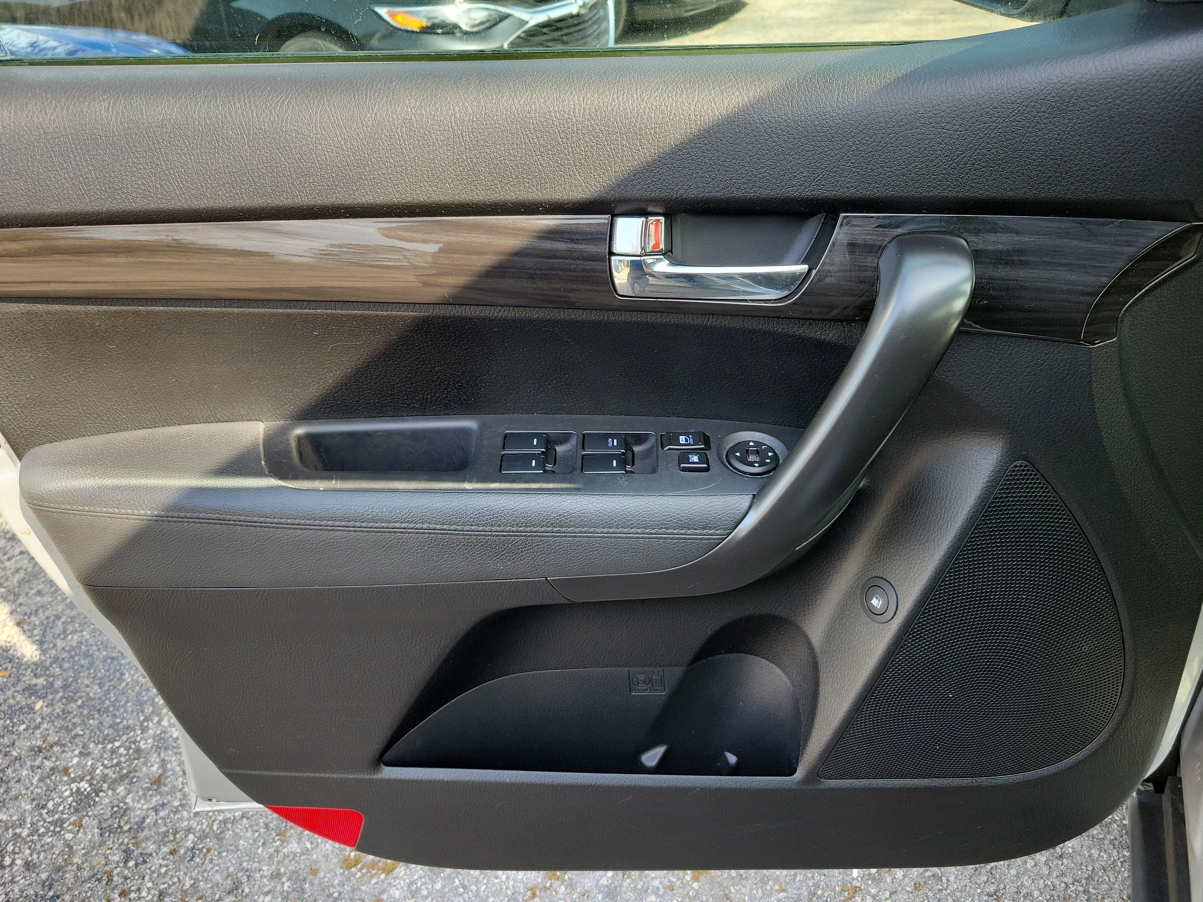 Used 2012 Kia Sorento EX image 19