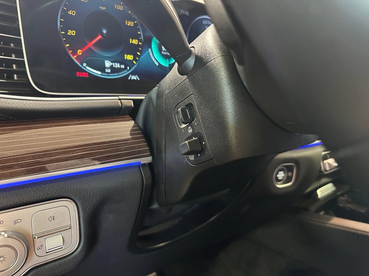 Used 2022 Mercedes-Benz GLS 450 4MATIC image 22