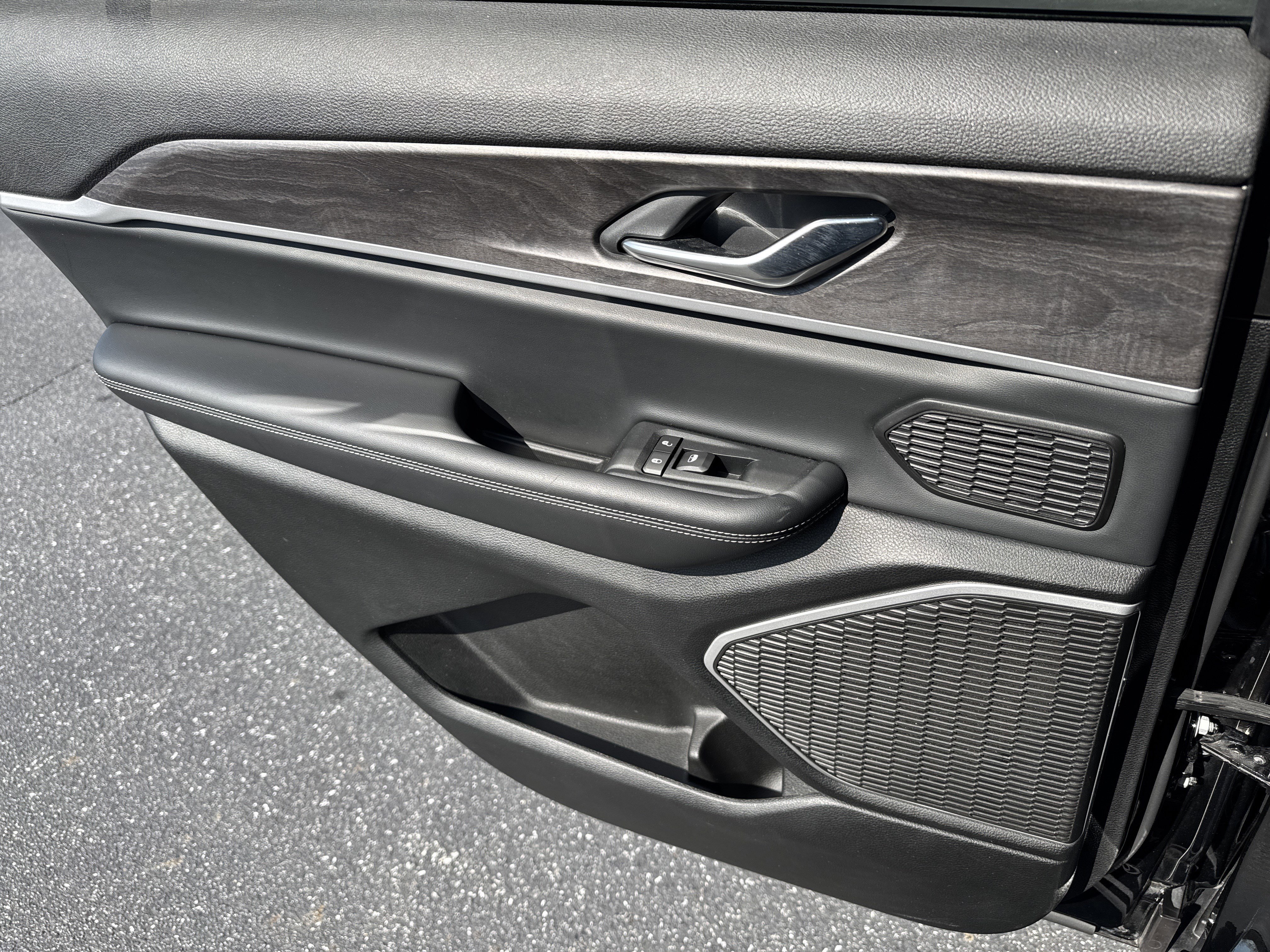 Used 2022 Jeep Grand Cherokee L Limited image 23