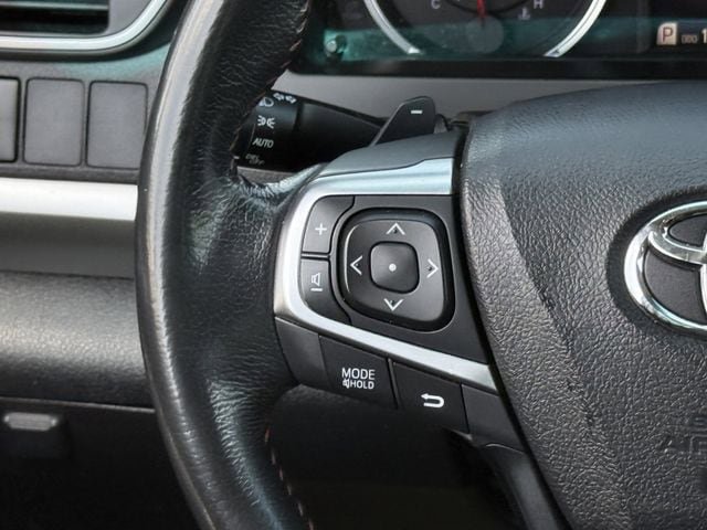 Used 2015 Toyota Camry SE FWD image 14