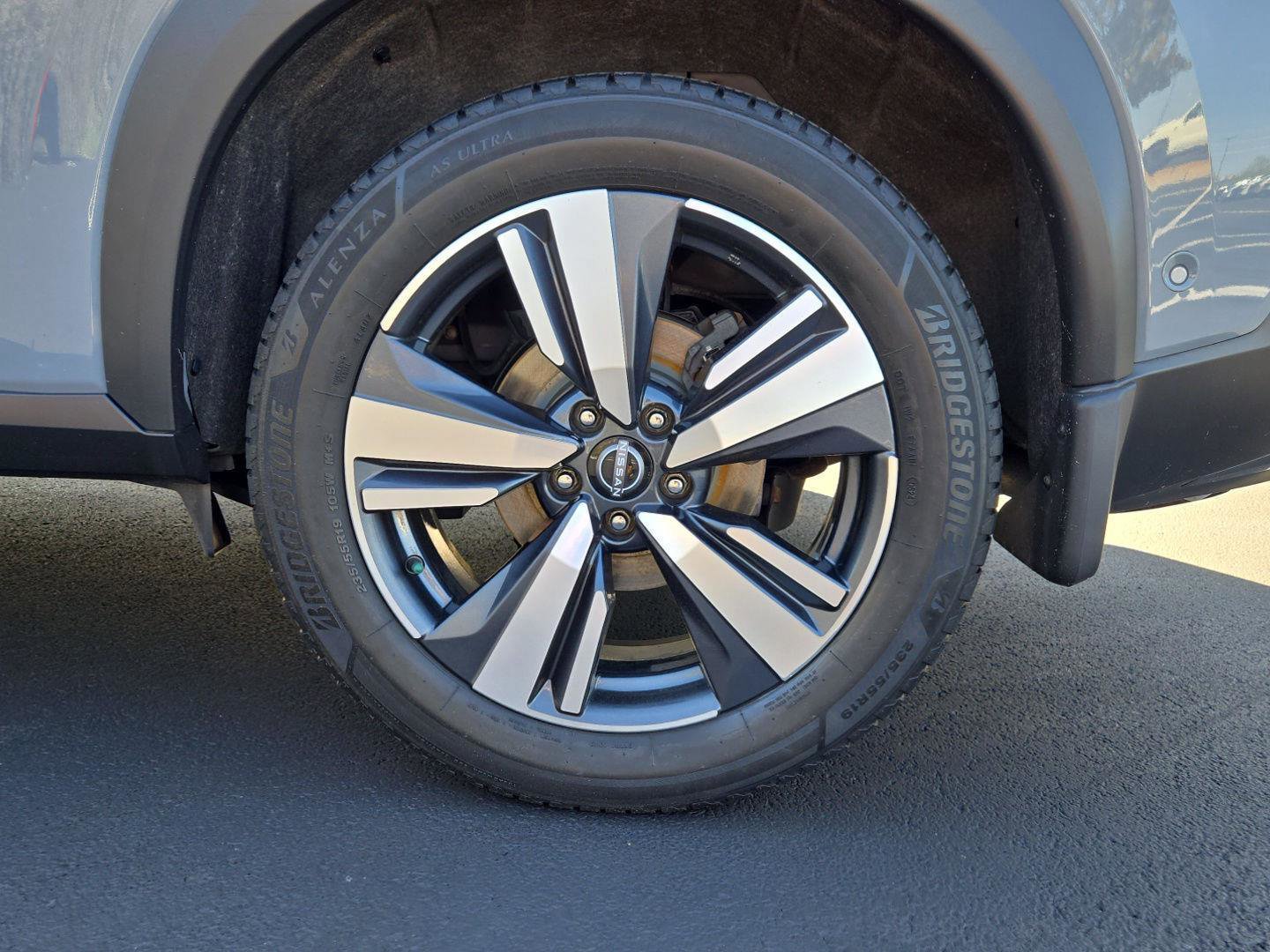 Used 2022 Nissan Rogue SL w/ SL Premium Package image 11