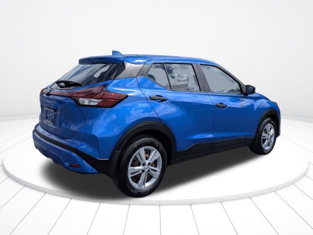 Used 2023 Nissan Kicks S FWD image 3