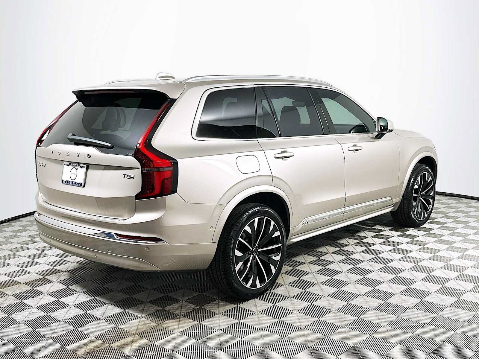 New 2026 Volvo XC90 T8 Plus w/ Protection Package Premier AWD/4WD image 7