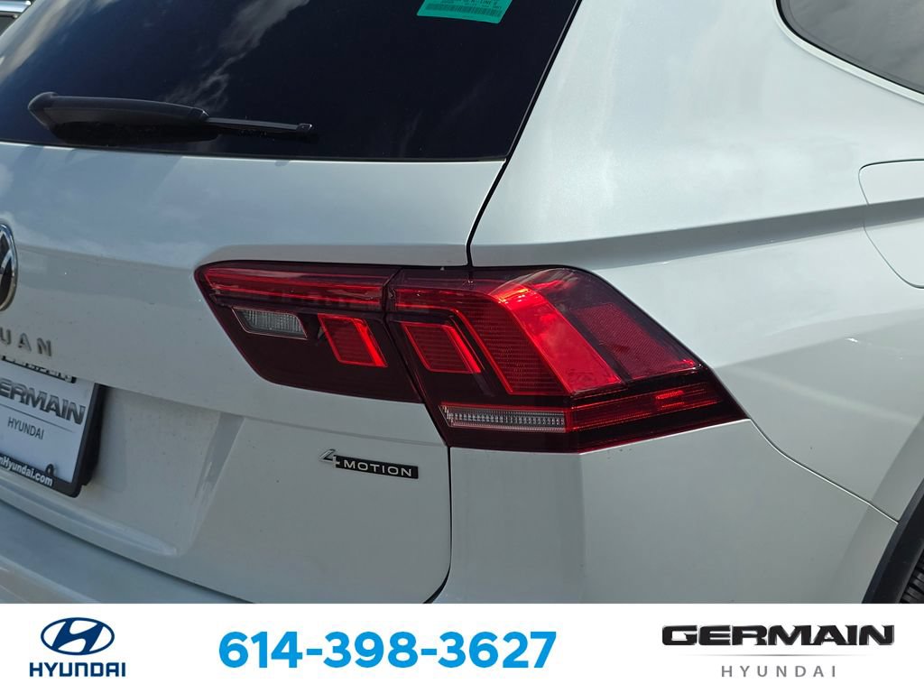 Used 2024 Volkswagen Tiguan SE R-Line AWD/4WD image 9
