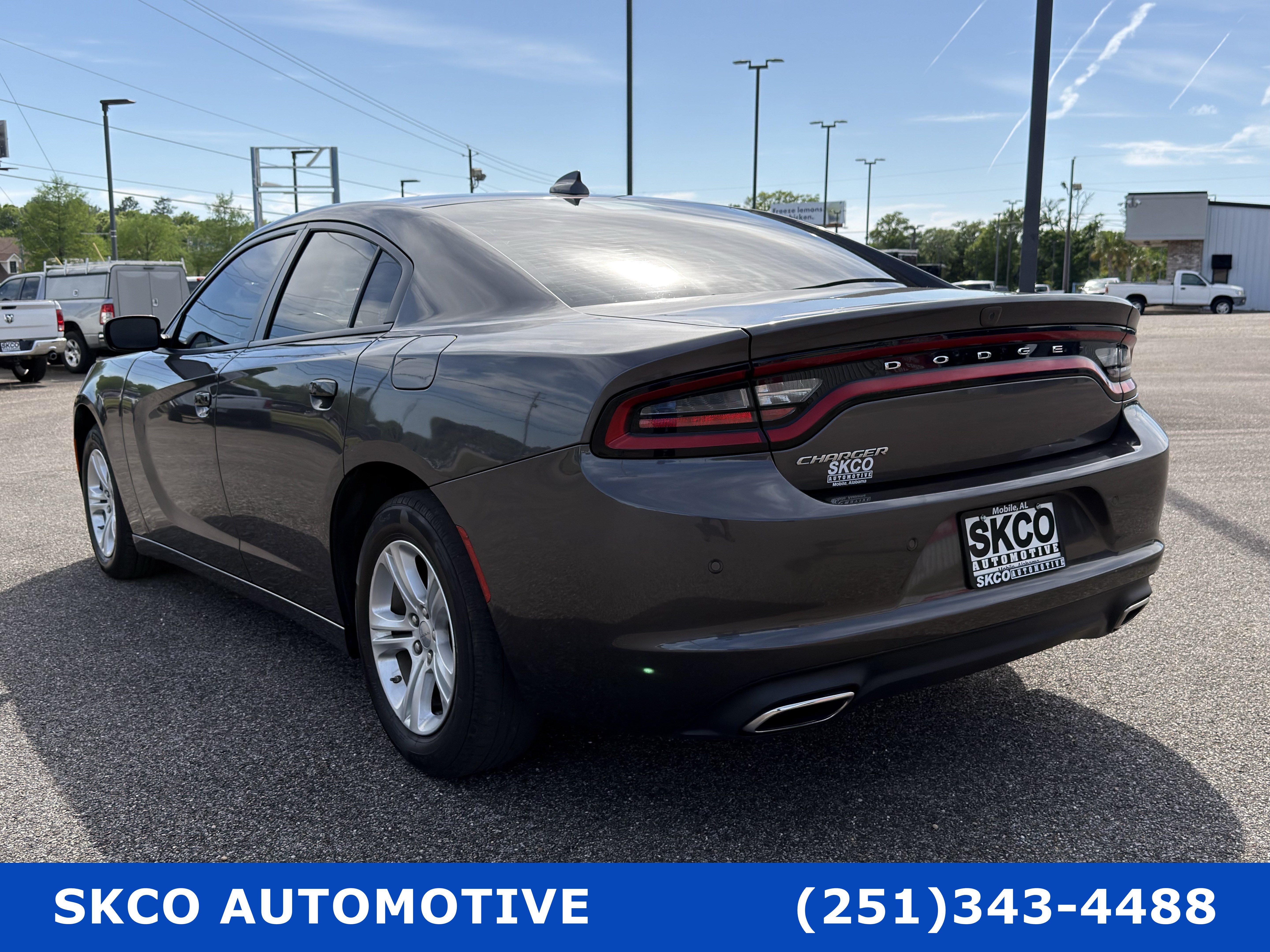 Used 2023 Dodge Charger SXT RWD image 3