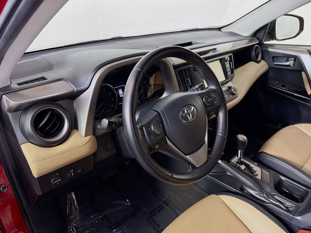 Used 2016 Toyota RAV4 Limited w/ Advanced Technology Package image 10