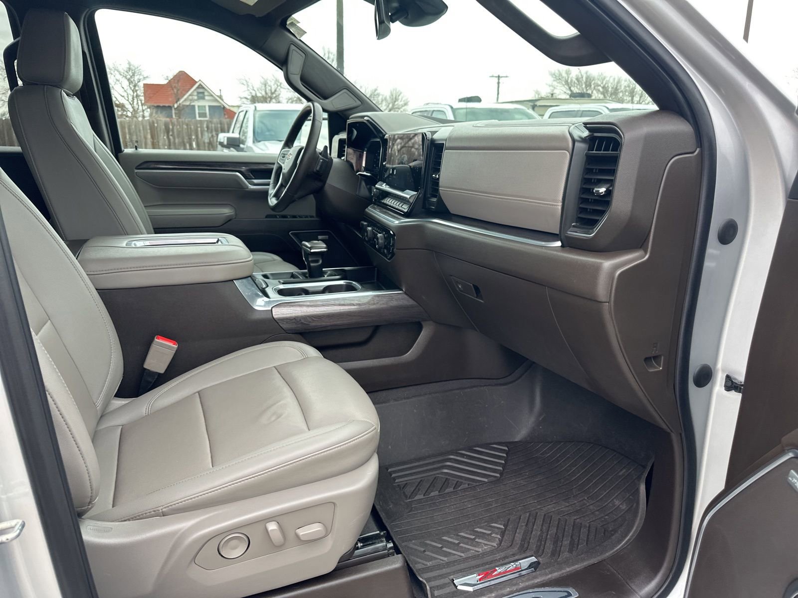 Used 2022 Chevrolet Silverado 1500 LTZ image 22