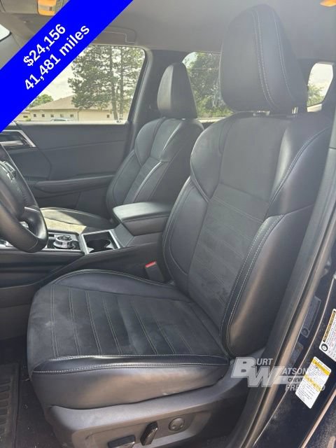 Used 2024 Mitsubishi Outlander SE AWD/4WD image 11
