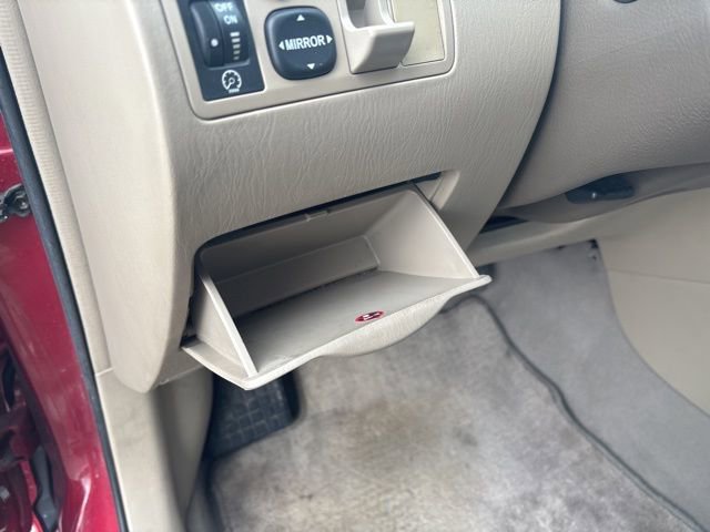 Used 2004 Toyota Corolla CE image 39