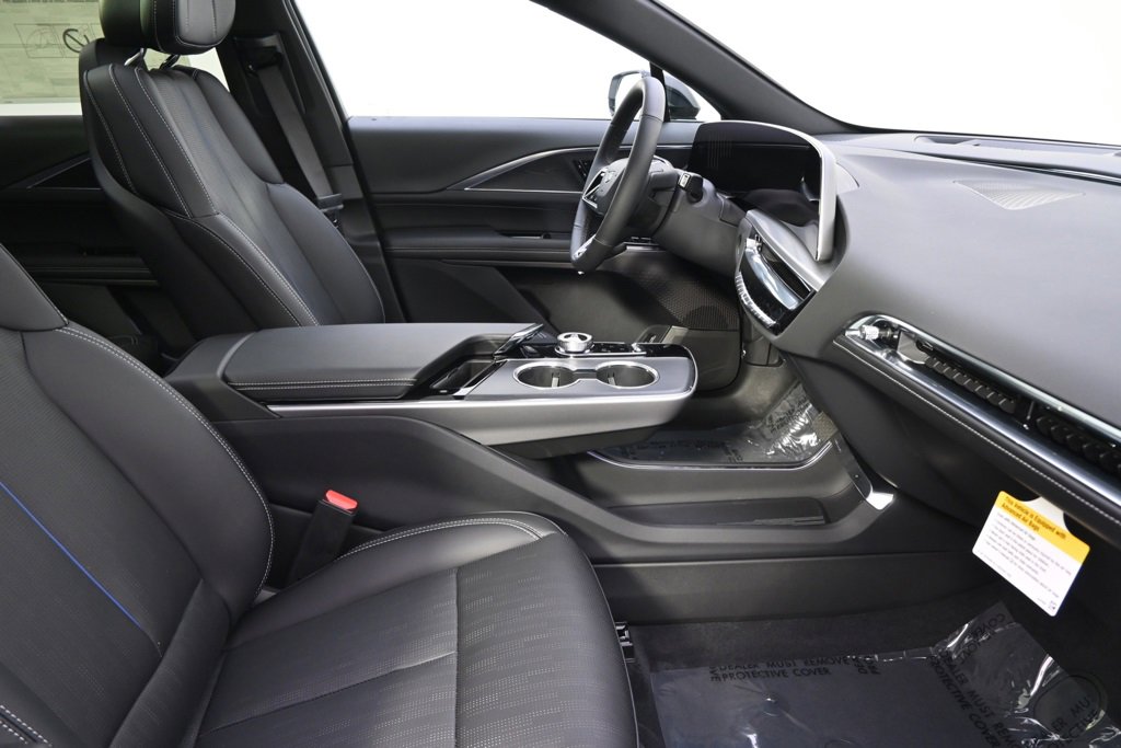 New 2025 Cadillac Lyriq Sport image 16