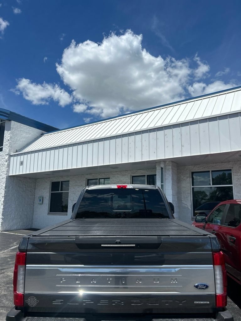 Certified 2017 Ford F250 Platinum w/ Platinum Ultimate Package AWD/4WD image 12