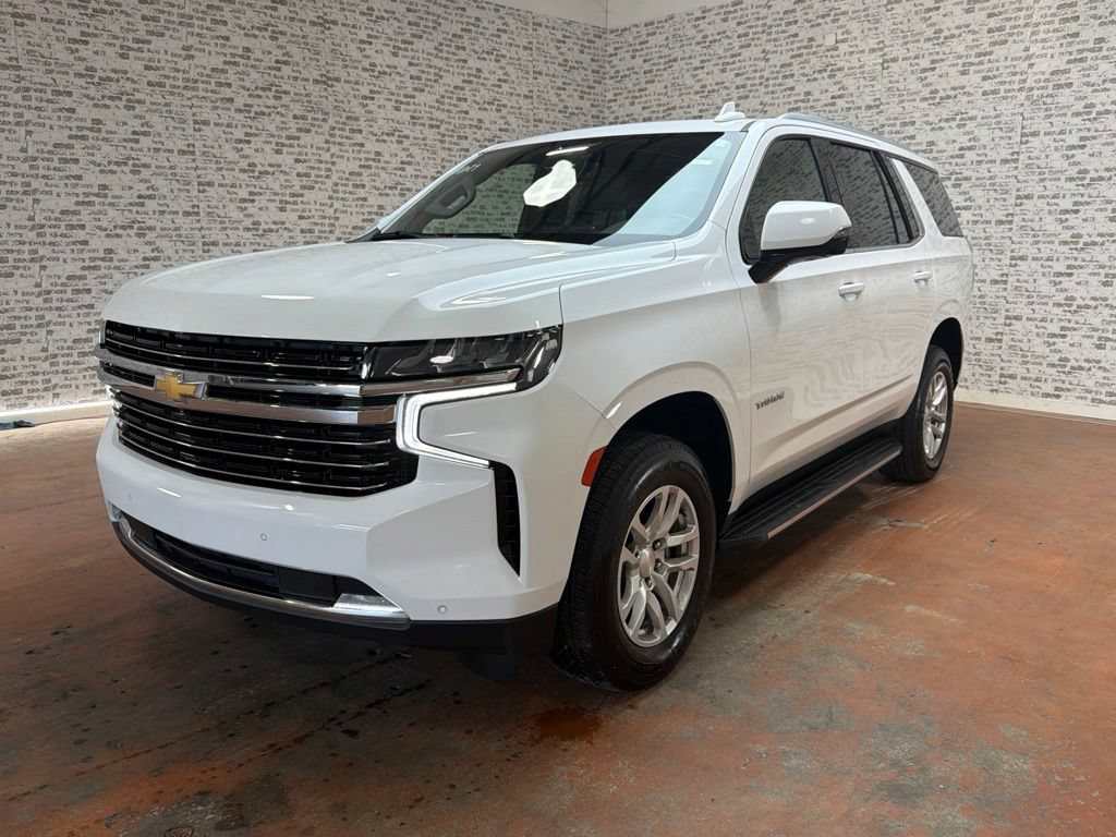 Used 2022 Chevrolet Tahoe LT w/ Luxury Package RWD image 3