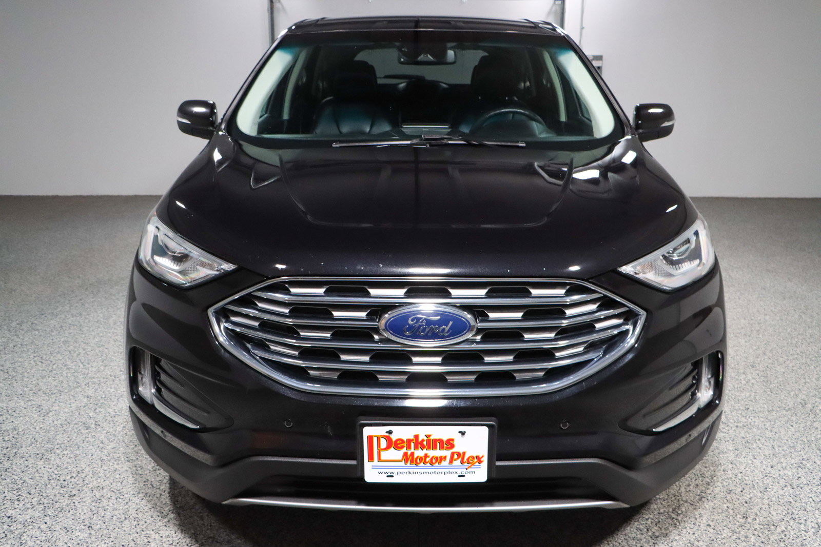 Used 2021 Ford Edge Titanium w/ Cargo Accessory Package FWD image 4