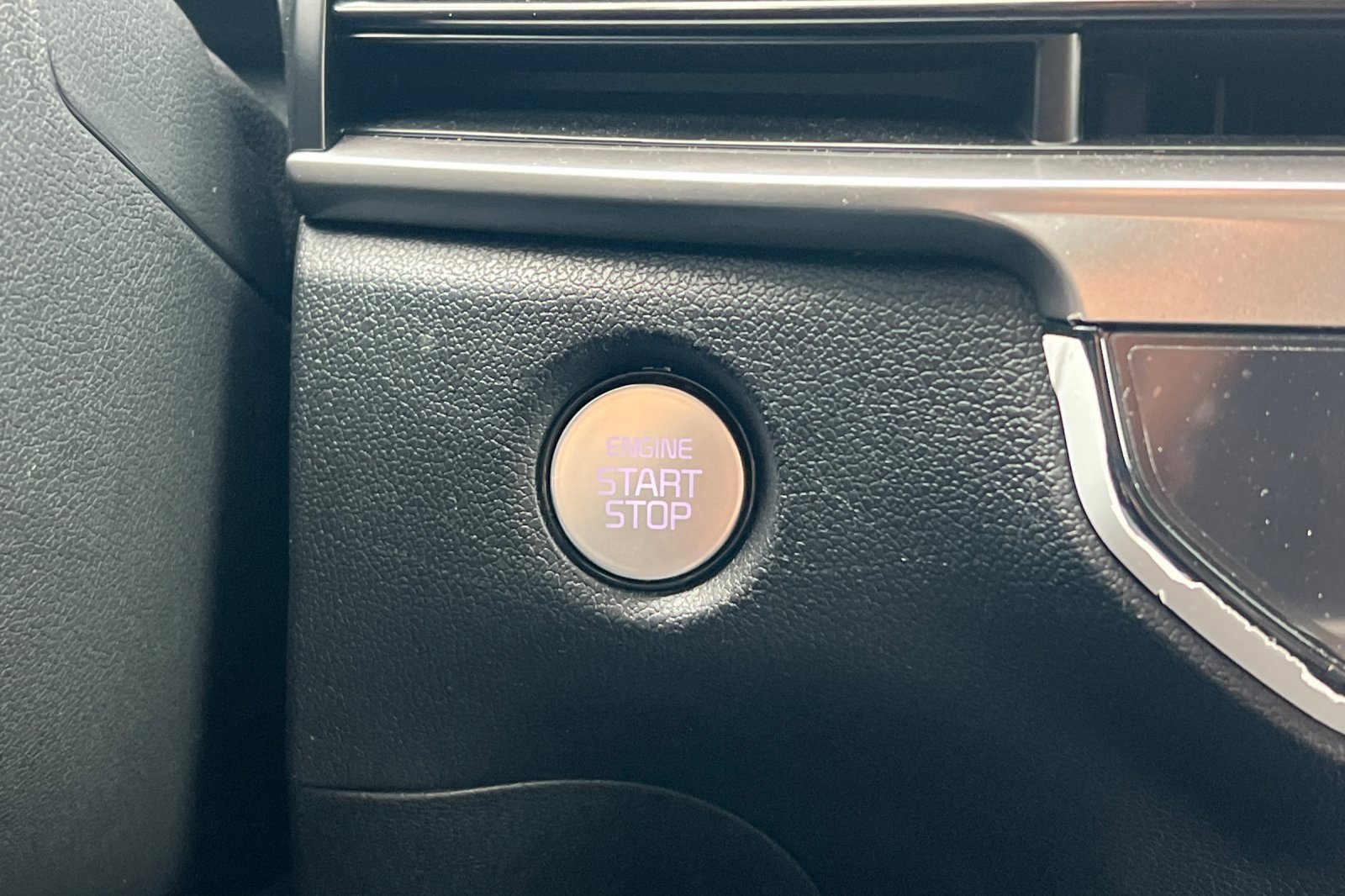 Certified 2025 Kia Sorento S image 36