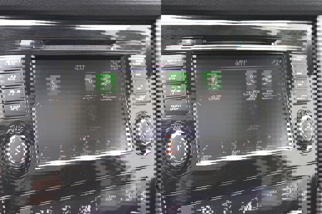 Used 2020 Nissan Rogue SV image 36