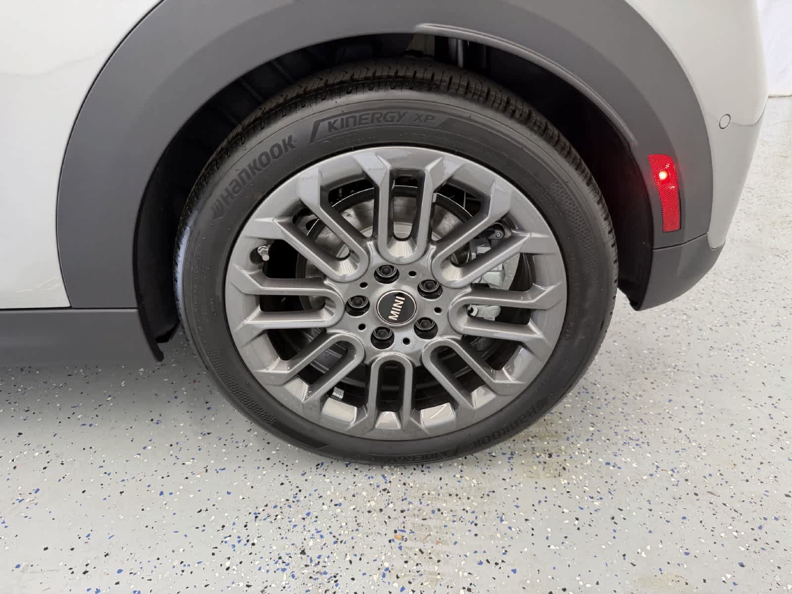 New 2026 MINI Cooper 2-Door Hardtop FWD image 22