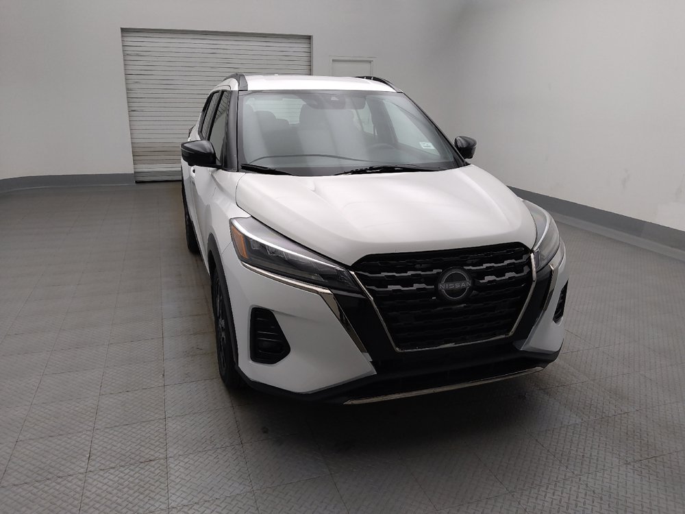 Used 2023 Nissan Kicks SR FWD image 14