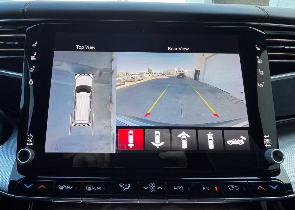Certified 2022 Jeep Grand Wagoneer Series III w/ Rear Seat Video Group 1 AWD/4WD image 19