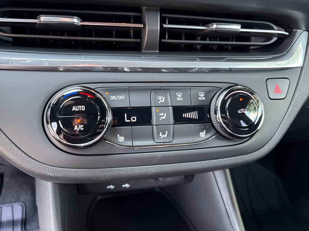 New 2026 Buick Envista Preferred w/ Convenience I Package FWD image 18
