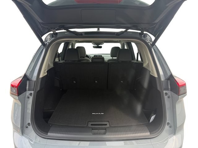 New 2026 Nissan Rogue Dark Armor AWD/4WD image 10