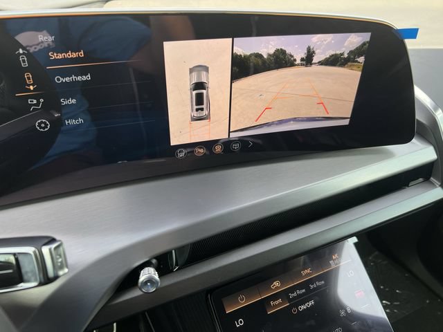 New 2027 Cadillac Vistiq Luxury w/ LPO, Premium Carpet Package AWD/4WD image 16
