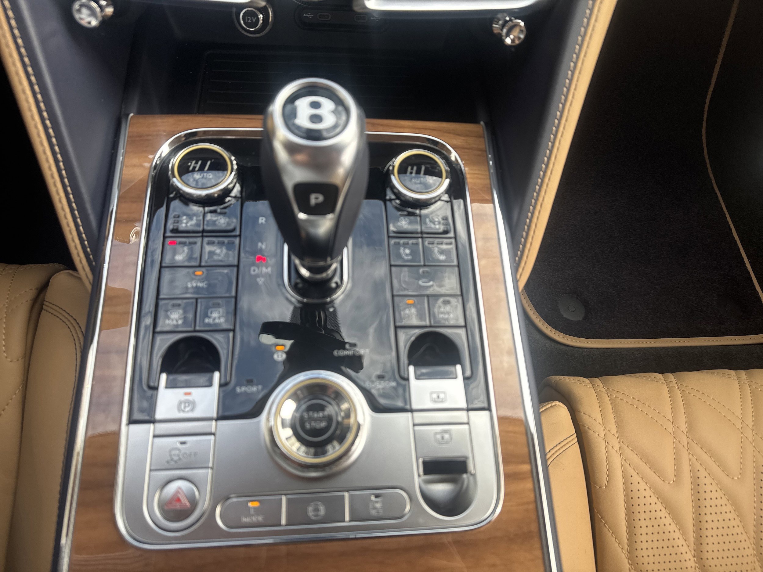 New 2026 Bentley Flying Spur Plug-In Hybrid image 16