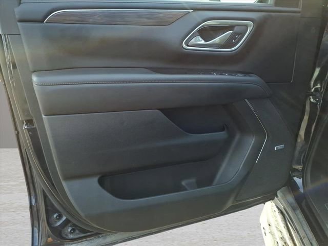 Used 2022 Chevrolet Tahoe LT w/ Luxury Package image 16