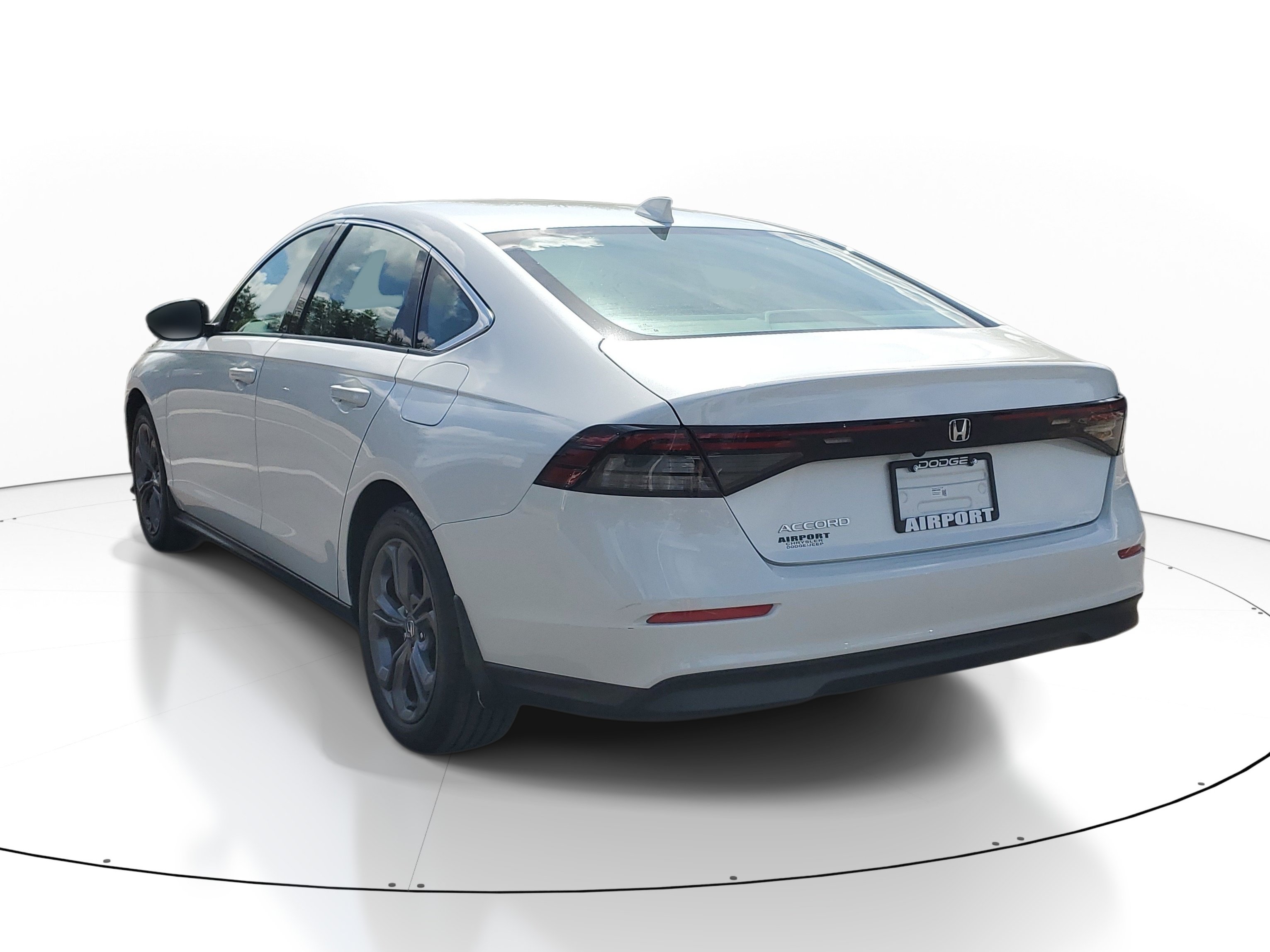 Used 2024 Honda Accord EX image 5