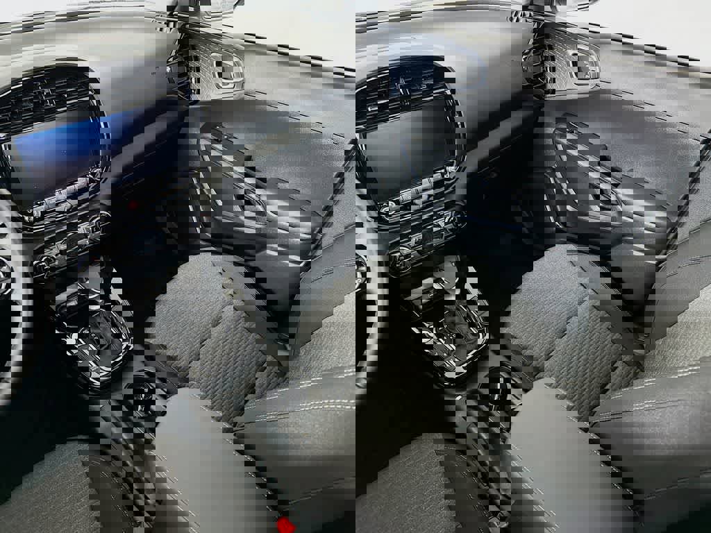 Used 2025 Kia Soul EX image 11