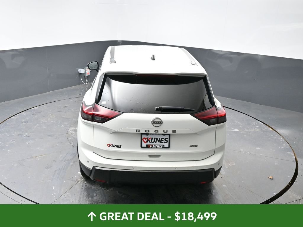 Used 2024 Nissan Rogue S image 49