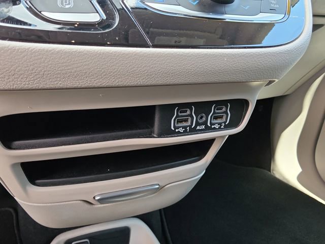 Used 2023 Chrysler Voyager LX FWD image 25