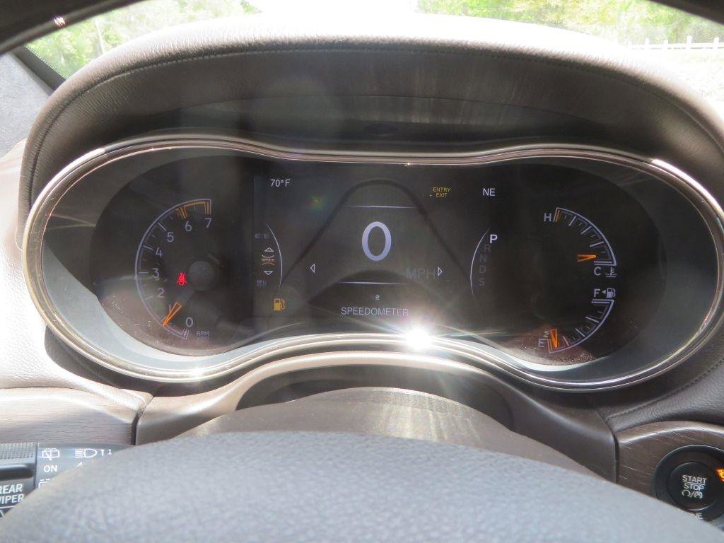 Used 2014 Jeep Grand Cherokee Summit AWD/4WD image 18